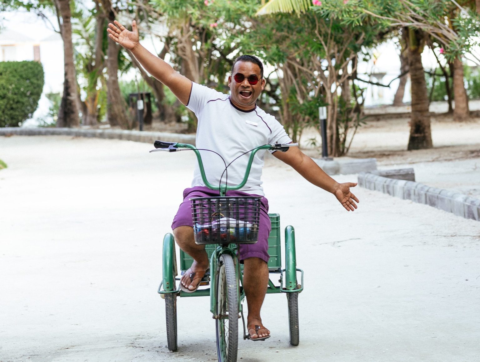 Artisan of smiles at Cinnamon Dhonveli Maldives – Hotelier Maldives