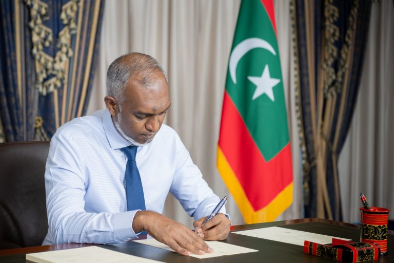 President ratifies forex bill requiring dollar exchange in tourism – Hotelier Maldives