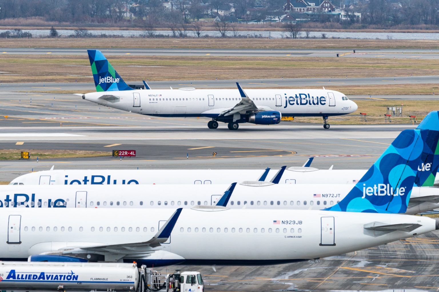 DOT fines JetBlue for alleged ‘unrealistic scheduling’ that causes chronic delays