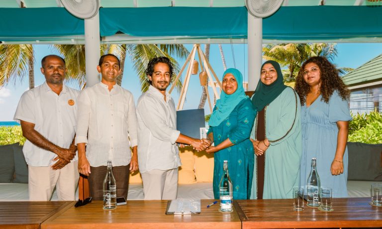 Siyam World partners with CLEANMaldives to tackle plastic waste with year-long recycling initiative – Hotelier Maldives