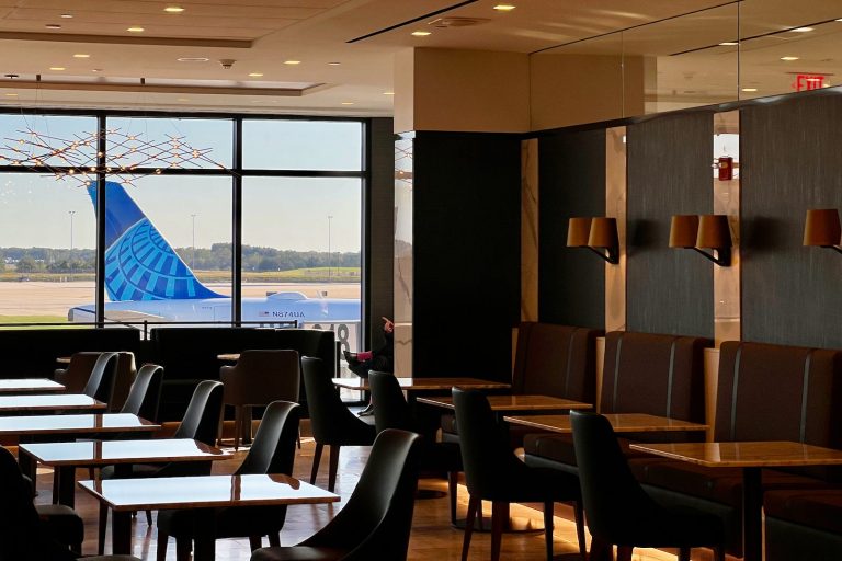 United’s Chicago Polaris Lounge is now closed for a big expansion