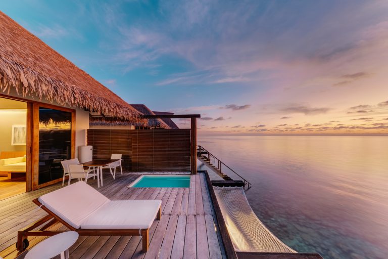 Cinnamon Hotels & Resorts in Maldives celebrates excellence at Traveller Review Awards – Hotelier Maldives