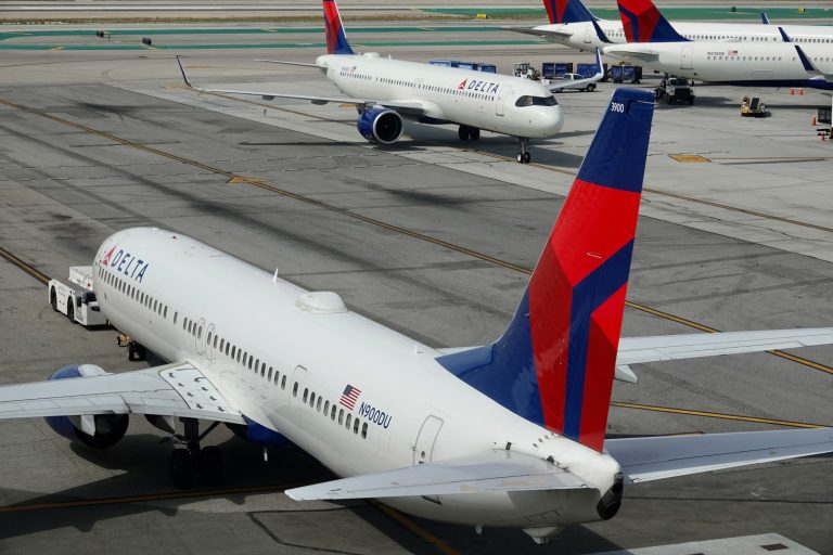 Delta SkyMiles: Complete guide to earning, redeeming and elite status