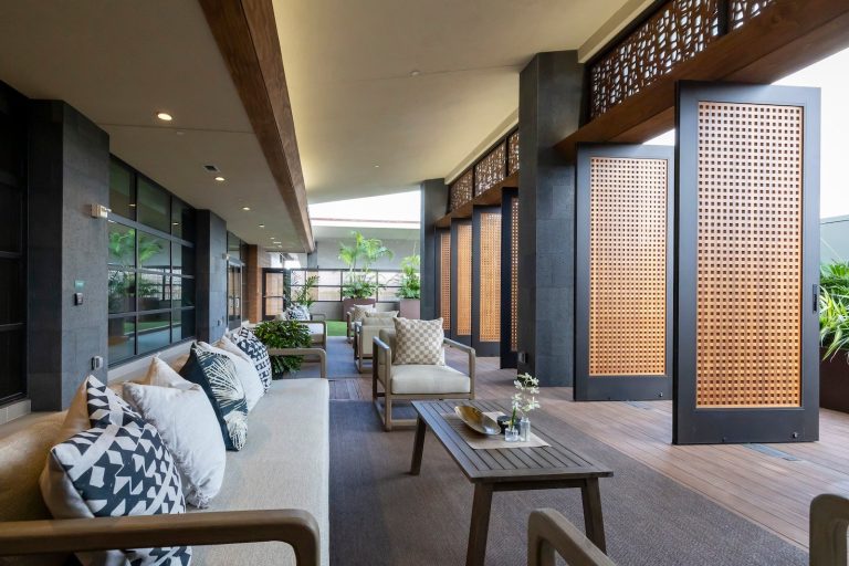 Just a year in, Hawaiian shutters its most exclusive lounge and VIP service