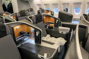 What you need to know about bidding on flight upgrades for premium seats